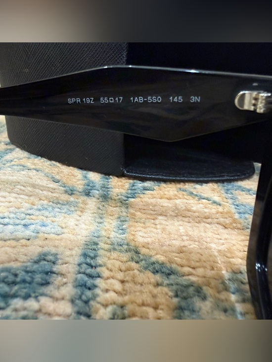 Prada Black Oversized Cat-Eye Sunglasses for Women main image 4